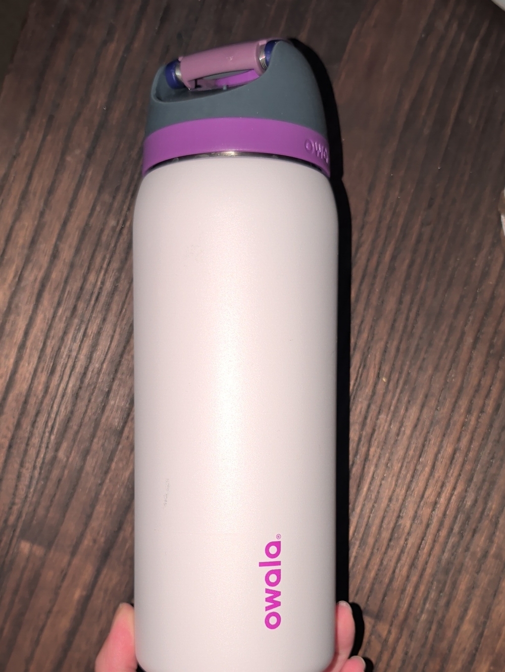 Owala FreeSip 32 oz water bottle Dreamy Field 💜🎑